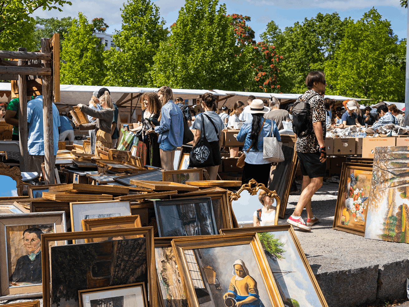 Berlin flea market preview 1386x1042 1