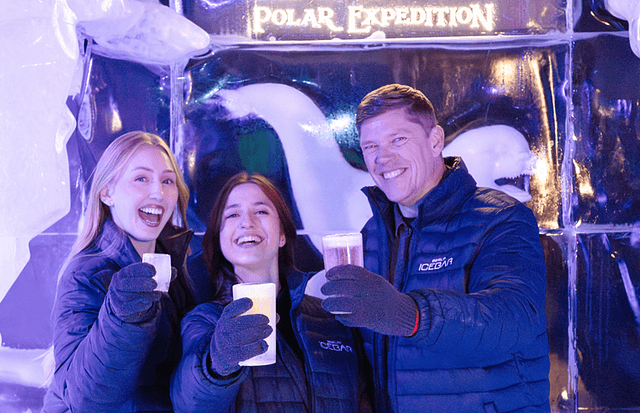 Icebar Berlin cheers 752x752