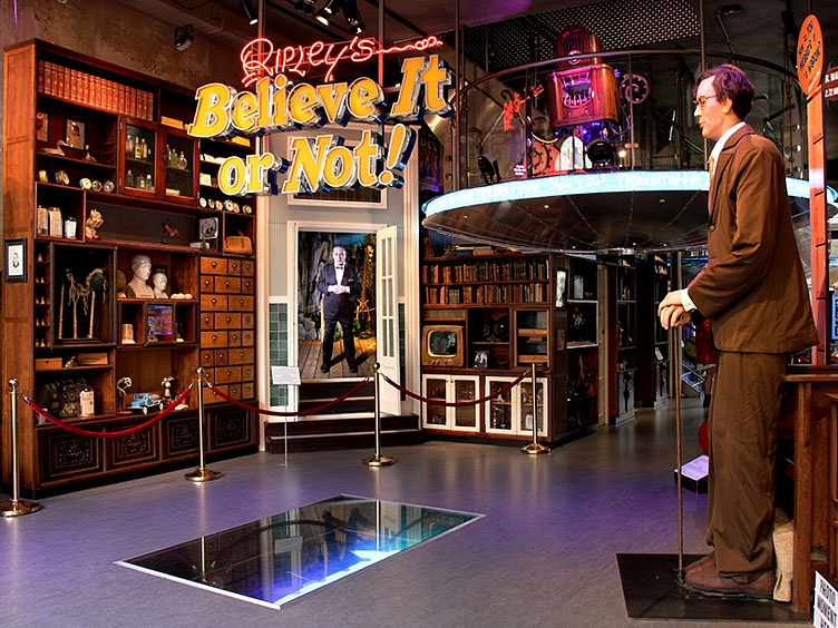 Ripleys entrance