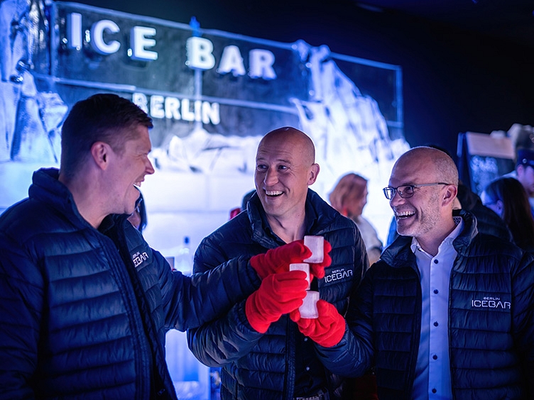 Berlin Icebar Cheers