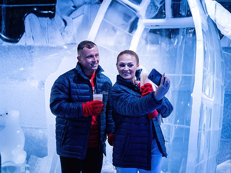 Berlin Icebar Pose for a picture