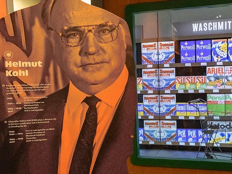 Deutschlandmuseum installation image helmut kohl