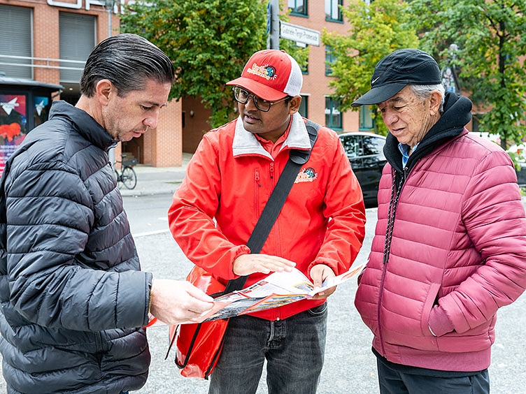 Streetseller and customers