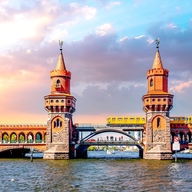 Oberbaum bridge 2 cropped