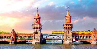 Oberbaum bridge 2 cropped