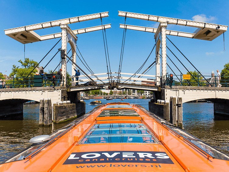 Lovers foto3 752x564