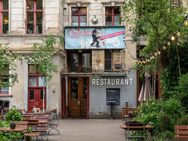 Berlin restaurant - Clärchens Ballhaus