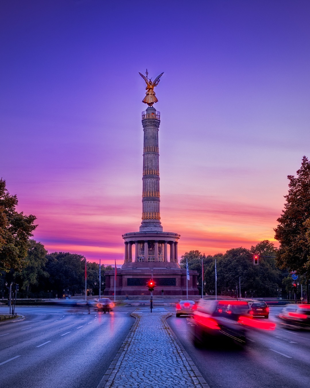 Of course, you can explore the German capital as part of a longer European or even German holiday. But to get to know the city, a dedicated city trip to Berlin is the way to go.

We can help you decide on your itinerary for your Berlin city trip as we answer some questions to consider when planning your trip.

🤔 How long to stay in Berlin?
For an exploration of Mitte, the city centre, 2-3 days are recommended, while a week is ideal if you also want to see wider areas like Kreuzberg and Friedrichshain.

Shorter visits can follow 24-hour or 48-hour itineraries, catering to various interests from history buffs to foodies.

🚌 How to get around in Berlin?
Public transportation is an option, but using City Sightseeing Berlin buses is more convenient, with stops at major sights and informative audio guides.

📖 Berlin highlights for different interests.
History Buffs: Visit Checkpoint Charlie, Berlin Wall Memorial, Neues Museum, Pergamon Museum, DDR Museum, German Spy Museum, and Jewish Museum for a mix of ancient and modern history.

Art Enthusiasts: Explore Jugendstil courtyards, Socialist Classicism buildings, Brandenburg Gate, Victory Tower, and Tiergarten statues. Museums like Neue Nationalgalerie, Berlinische Galerie, Alte Nationalgalerie, Kulturforum, Bode-Museum, and Hamburger Bahnhof showcase diverse art.

Berlin has something for every visitor. Whether you are visiting Berlin for the first time or have been here before, you will always find something to discover as the city keeps reinventing itself. 

Every season comes with a different attraction, such as the Christmas markets in winter, the food festivals in autumn, the blooming of nature in spring and the beer gardens in summer.

#citysightseeingberlin #berlin #visitberlin #germany #spring #thingstodoinberlin #whattodoinberlin #berlinmustdo